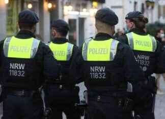 Silvesternacht in NRW: Großer Polizeieinsatz mit über 7300 Beamten silvesternacht-in-nrw-groer-polizeieinsatz-mit-ber-7300-beamten