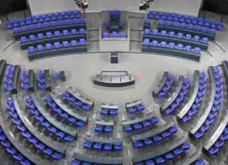 Asylfrage im Bundestag: Union wagt volles Risiko asylfrage-im-bundestag-union-wagt-volles-risiko