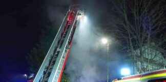 Düsseldorf: Feuerwehr löscht 147 Brände in der Silvesternacht dsseldorf-feuerwehr-lscht-147-brnde-in-der-silvesternacht