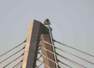 Gefahr durch herunterfallende Eiszapfen an A1-Rheinbrücke in Leverkusen gefahr-durch-herunterfallende-eiszapfen-an-a1-rheinbrcke-in-leverkusen