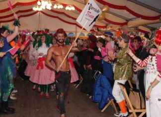 Karneval in Düsseldorf: Damensitzung in Himmelgeist mit knackigen Kerlen – Ddorf-Aktuell karneval-in-dsseldorf-damensitzung-in-himmelgeist-mit-knackigen-kerlen-ddorf-aktuell