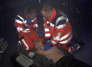 Notfallsanitäter: Wettersimulationstraining für bessere Notfallvorbereitung | SAT.1 NRW notfallsanitter-wettersimulationstraining-fr-bessere-notfallvorbereitung-sat1-nrw