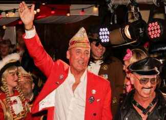 Prinzengarde Düsseldorf feiert „Jeck em Fuchs“ – Ddorf-Aktuell – Internetzeitung Düsseldorf prinzengarde-dsseldorf-feiert-jeck-em-fuchs-ddorf-aktuell-nternetzeitung-dsseldorf