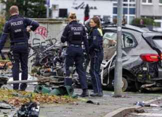Schwerer Unfall auf dem Nordfriedhof Düsseldorf: Fahrer stirbt nach Auto-Überschlag schwerer-unfall-auf-dem-nordfriedhof-dsseldorf-fahrer-stirbt-nach-auto-berschlag