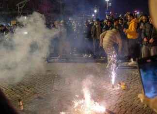 Silvester in Düsseldorf: Bilanz von Polizei und Feuerwehr nach Raketenbeschuss silvester-in-dsseldorf-bilanz-von-polizei-und-feuerwehr-nach-raketenbeschuss