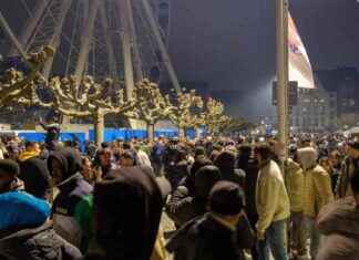 Silvester in Düsseldorf: Böllerverbot wird ignoriert – Altstadt feiert lautstark silvester-in-dsseldorf-bllerverbot-wird-ignoriert-altstadt-feiert-lautstark