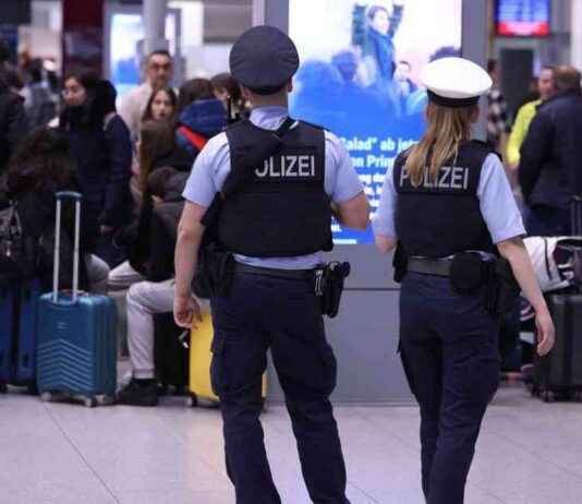 IT-Störung bei Bundespolizei verursacht lange Wartezeiten am Düsseldorfer Flughafen t-strung-bei-bundespolizei-verursacht-lange-wartezeiten-am-dsseldorfer-flughafen