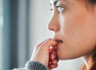 Tipps gegen Fingernägel kauen: Effektiv die lästige Angewohnheit ablegen tipps-gegen-fingerngel-kauen-effektiv-die-lstige-angewohnheit-ablegen