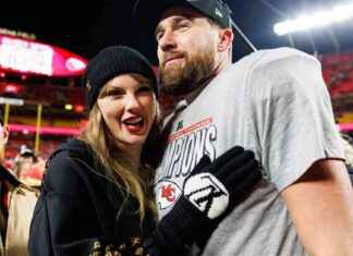 Titel: Taylor Swift feiert Chiefs-Sieg mit Travis Kelce titel-taylor-swift-feiert-chiefs-sieg-mit-travis-kelce