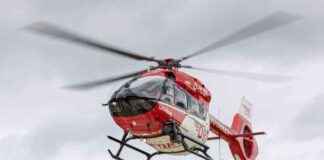 Unfall: Auto kracht auf Verkehrsinsel – Fahrer schwer verletzt unfall-auto-kracht-auf-verkehrsinsel-fahrer-schwer-verletzt