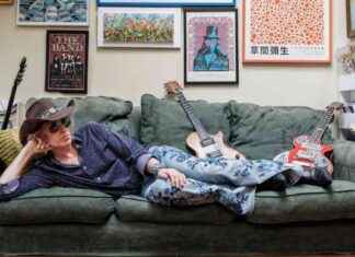 Video: Waterboys unternehmen psychedelische Reise in ‘Hopper’s on Top (Genius)’ video-waterboys-unternehmen-psychedelische-reise-in-hoppers-on-top-genius