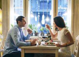 Warum ein Paar aus einem Restaurant geworfen wurde – WELT warum-ein-paar-aus-einem-restaurant-geworfen-wurde-welt