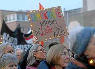 2500 Menschen zur Demo am Rathausplatz erwartet: Bunt statt Rechts 2500-menschen-zur-demo-am-rathausplatz-erwartet-bunt-statt-rechts