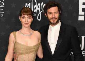 Adam Brody bedankt sich bei Leighton Meester für den Preis bei den Critics Choice Awards adam-brody-bedankt-sich-bei-leighton-meester-fr-den-preis-bei-den-critics-choice-awards