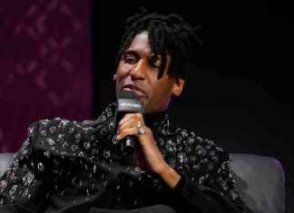 Jon Batistes reimaginierte Super Bowl-Hymne hebt Gemälde der Ehefrau hervor und bereitet Bühne für neue Musik. jon-batistes-reimaginierte-super-bowl-hymne-hebt-gemlde-der-ehefrau-hervor-und-bereitet-bhne-fr-neue-musik