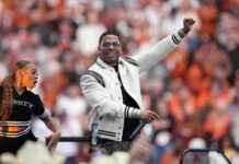 Nelly liefert Hits bei ‘Homecoming’ Super Bowl Woche Konzert in historischem Restaurant in New Orleans. nelly-liefert-hits-bei-homecoming-super-bowl-woche-konzert-in-historischem-restaurant-in-new-orleans