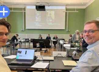 Protest gegen Streichen von Lehrerstellen in Segeberg: Schaden für junge Generation protest-gegen-streichen-von-lehrerstellen-in-segeberg-schaden-fr-junge-generation