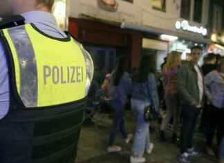 Randalierende 30-Jährige verletzt Polizeibeamtin und Türsteher in Düsseldorfer Altstadt – Aktuelle Nachrichten Düsseldorf randalierende-30-jhrige-verletzt-polizeibeamtin-und-trsteher-in-dsseldorfer-altstadt-aktuelle-nachrichten-dsseldorf