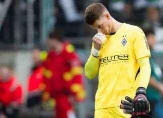 Selbstkritische Elvedi, Omlin und Sippel nach 0:3 gegen Augsburg: Schuld komplett auf sich genommen selbstkritische-elvedi-omlin-und-sippel-nach-03-gegen-augsburg-schuld-komplett-auf-sich-genommen