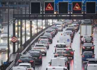 Verstärkter Verkehr führt zu zunehmenden Staus in Deutschland verstrkter-verkehr-fhrt-zu-zunehmenden-staus-in-deutschland