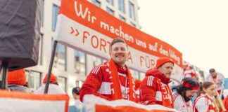 Rosenmontagszug Düsseldorf 2025: Mottowagen-Aufstellung rosenmontagszug-dsseldorf-2025-mottowagen-aufstellung