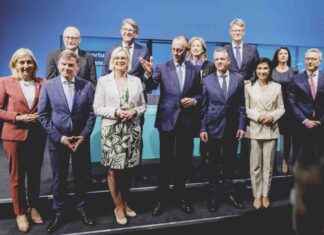 Merz Kabinett: Von Saturn über Eifel bis Bauernhof merz-kabinett-von-saturn-ber-eifel-bis-bauernhof