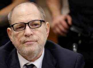 Ankläger beginnen mit Befragung des Ex-Models, das Harvey Weinstein sexueller Übergriffe während ihrer Teenagerjahre beschuldigt. anklger-beginnen-mit-befragung-des-ex-models-das-harvey-weinstein-sexueller-bergriffe-whrend-ihrer-teenagerjahre-beschuldigt