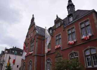 Düsseldorf Eller: Rathaus feiert die „50“ – Ddorf-Aktuell Internetzeitung dsseldorf-eller-rathaus-feiert-die-50-ddorf-aktuell-nternetzeitung