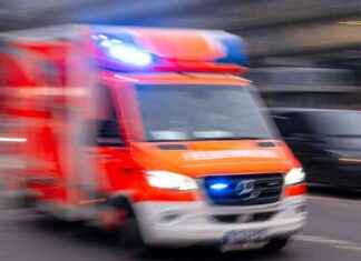 Motorradfahrer bei Zusammenstoß mit Verkehrsschild schwer verletzt motorradfahrer-bei-zusammensto-mit-verkehrsschild-schwer-verletzt