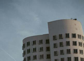 Flughafen Düsseldorf Ankunft Live: Entdecken Sie Aktuelle Informationen!