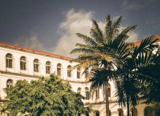 Hotel Courtyard Düsseldorf Seestern: Entdecken Sie Komfort Und Stil!