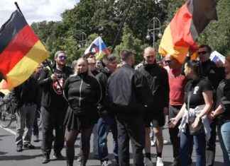 Rechtsextreme und Querfront: Analyse einer Extrem rechten Demonstration rechtsextreme-und-querfront-analyse-einer-extrem-rechten-demonstration