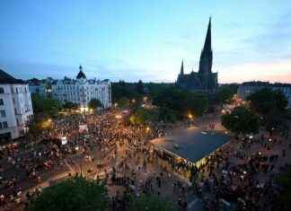 Revolutionäre bei 1. Mai Demo: Ohne Polizei in Sicht revolutionre-bei-1-mai-demo-ohne-polizei-in-sicht