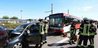 Verletzte bei Karambolage mit Flughafenbus: Acht Personen betroffen verletzte-bei-karambolage-mit-flughafenbus-acht-personen-betroffen