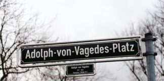 Düsseldorf Hauptbahnhof Konrad Adenauer Platz Entdecken: Geheimtipps!