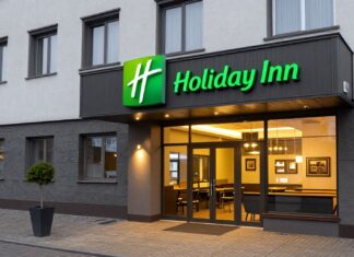 Genießen Sie Ihren Aufenthalt im Holiday Inn Düsseldorf – zentral & komfortabel