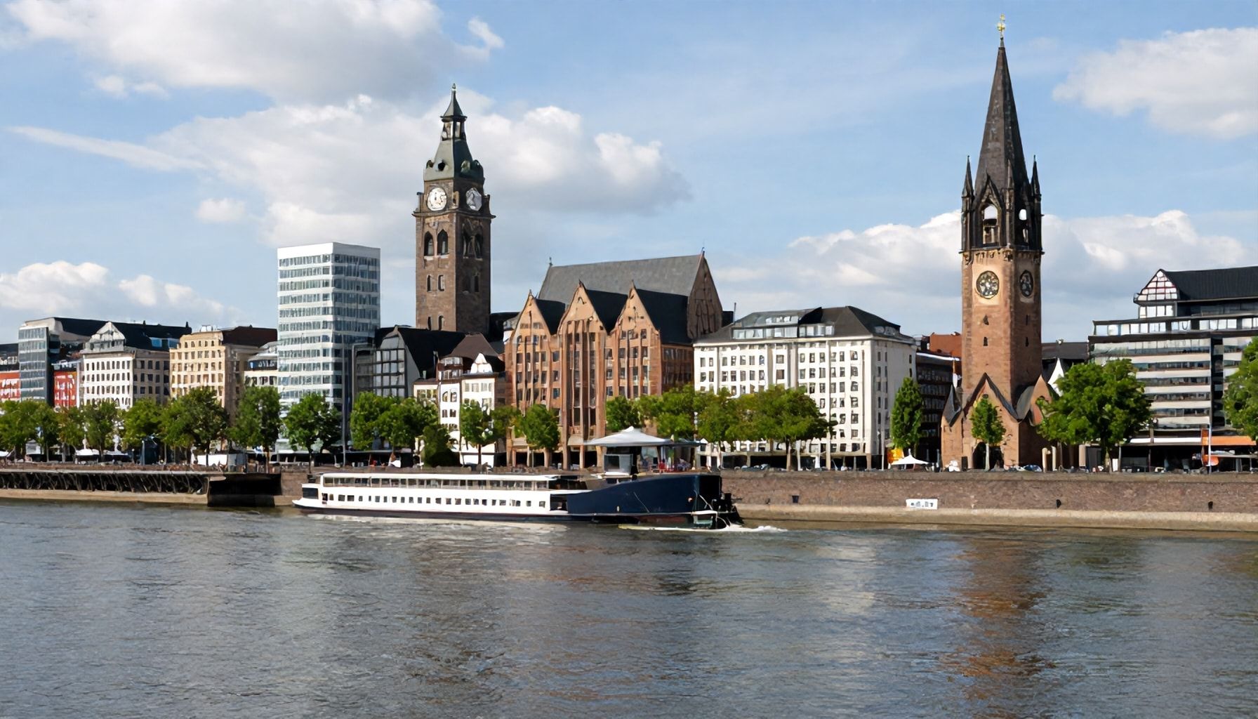 So entdecken Sie Düsseldorf wie ein echter Rheinländer*