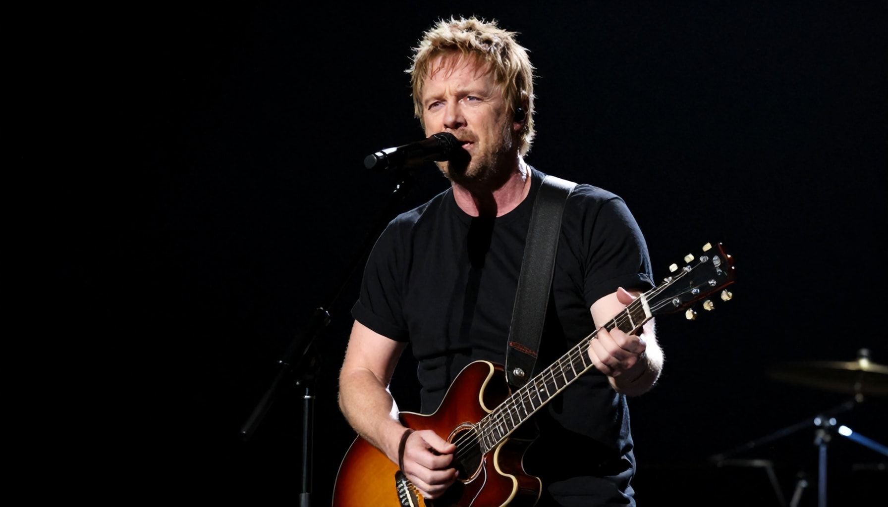 The Truth About What Makes Ed Sheeran’s Live Performances Unforgettable*