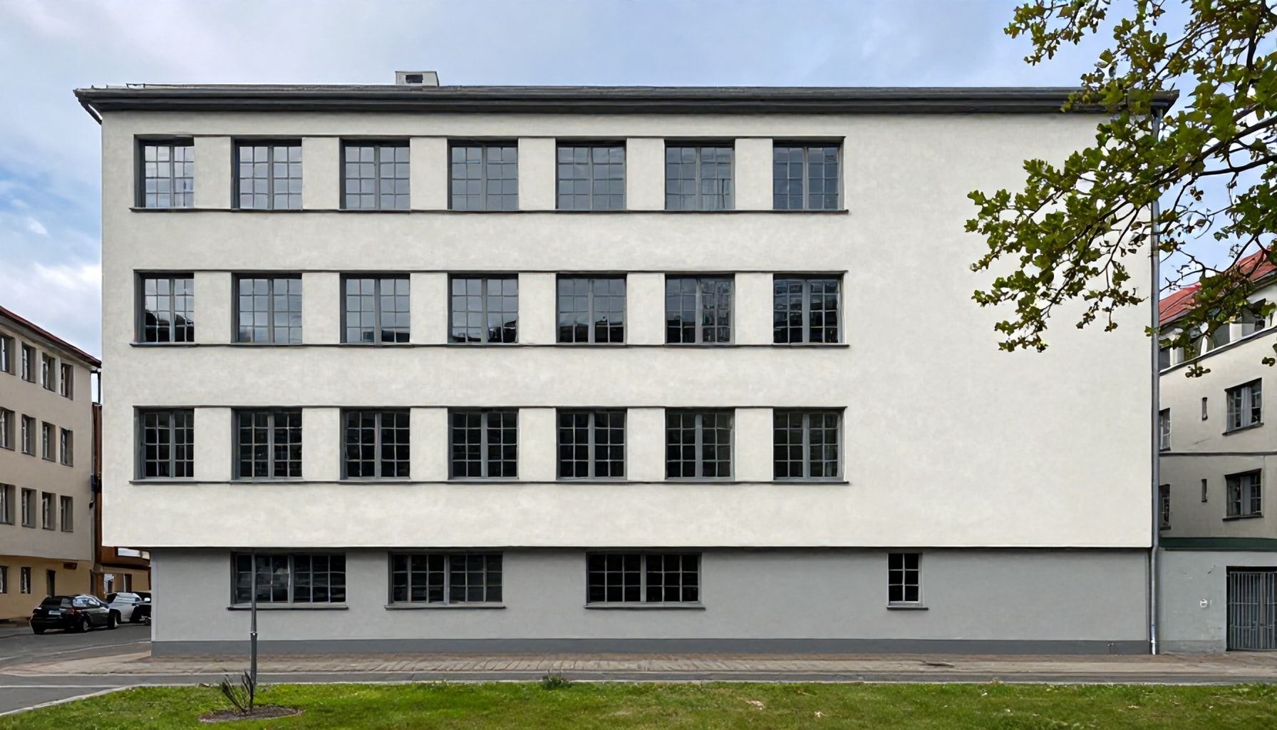 Warum Bauhaus Düsseldorf ein Muss für Architektur-Liebhaber ist*