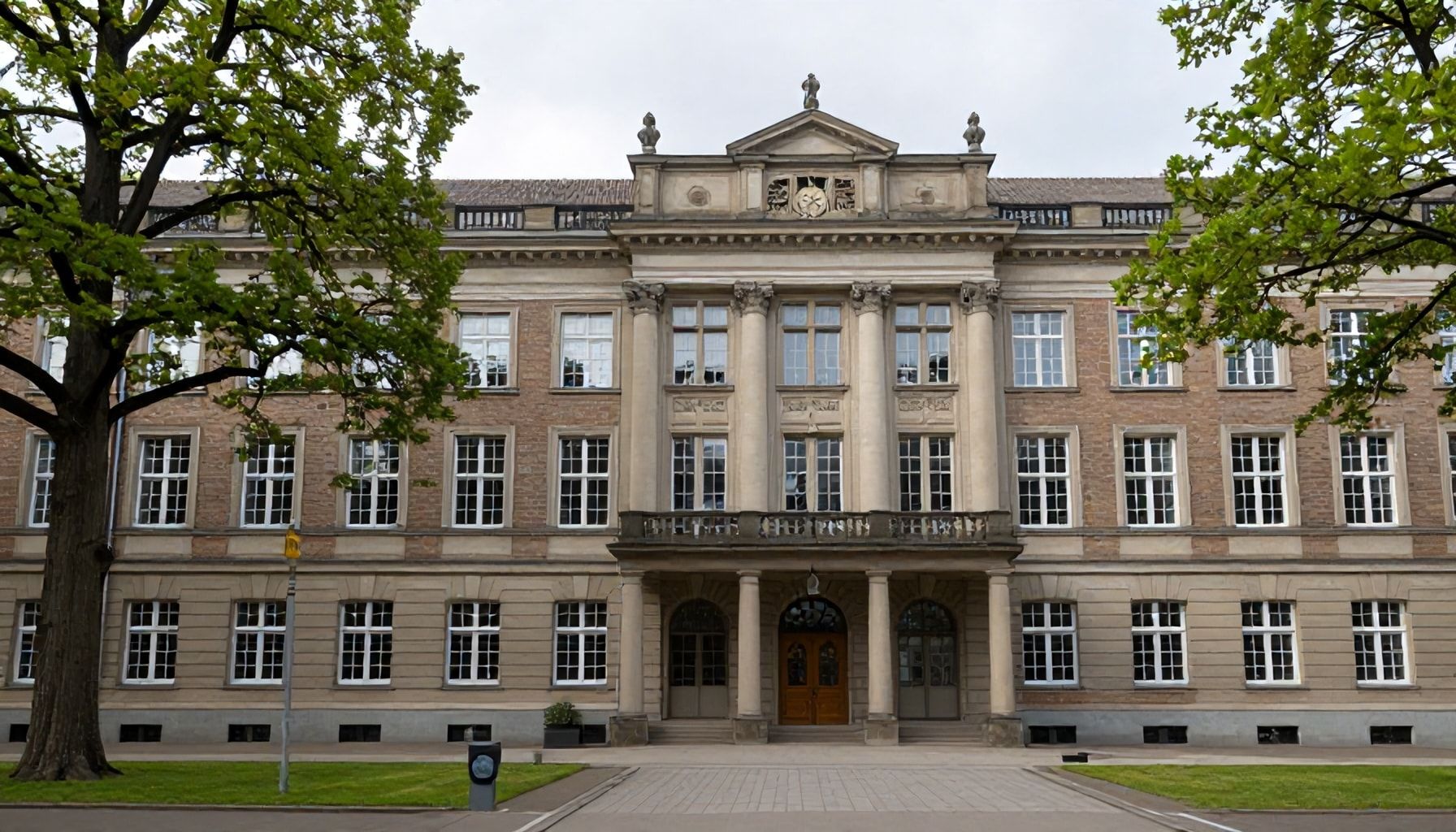 Warum die Kunstakademie Düsseldorf eine der besten Kunsthochschulen der Welt ist*