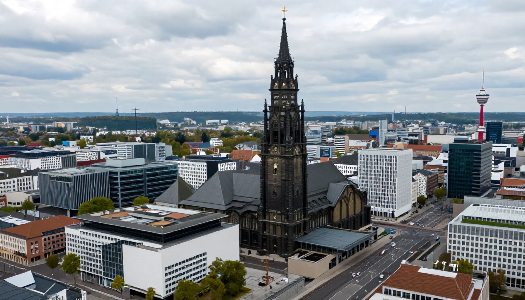 Wie Düsseldorf 2025 mit dem CSD zur weltoffenen Metropole wird – Ein Blick hinter die Kulissen*